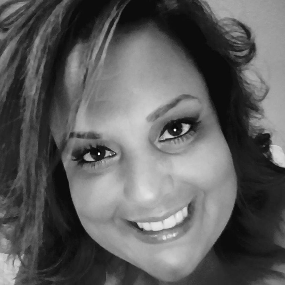 Meet your Posher, Cassandra